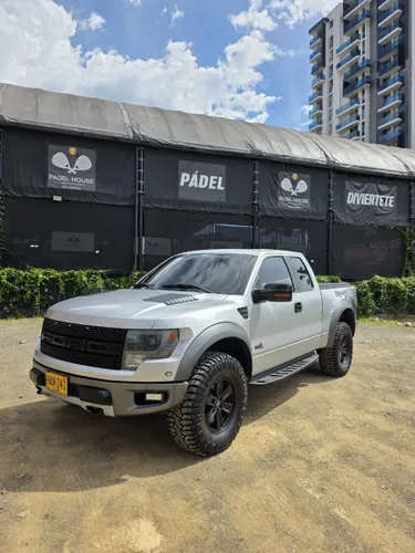 Ford f150 raptor svt 6.2