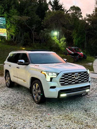 TOYOTA SEQUOIA CAPSTONE 2026