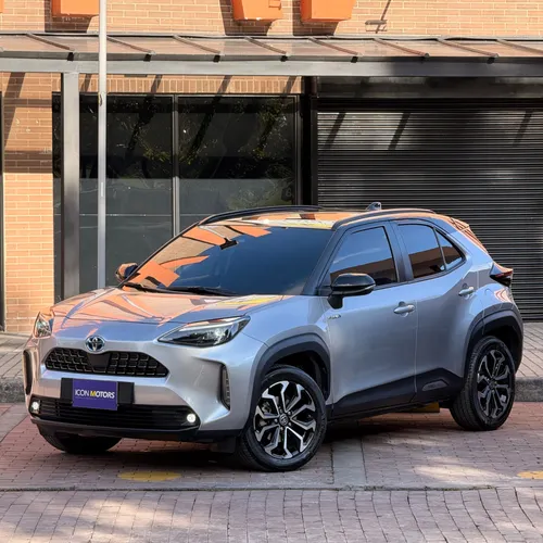 Toyota Yaris Cross XLS Híbrida 2023