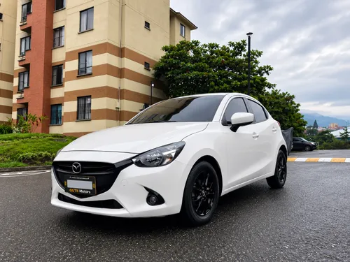 Mazda 2 Turing Automatico