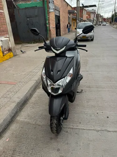 SE VENDE HONDA DIO DLX E3 MODELO 2022