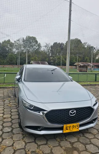 Mazda 3 touring 2021