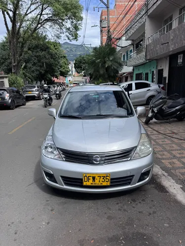 Nissan Tiida 2012