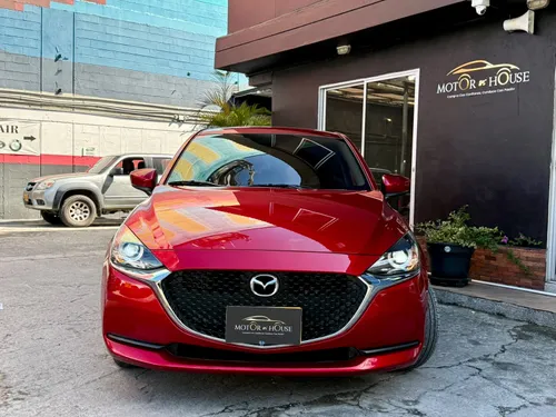 Mazda 2 Touring AT 2023 DISPONIBLE