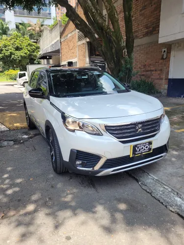 Peugeot 5008 Diesel 7 puestos