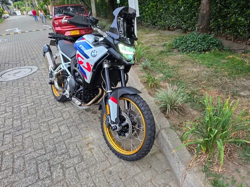 bmw f900 2025