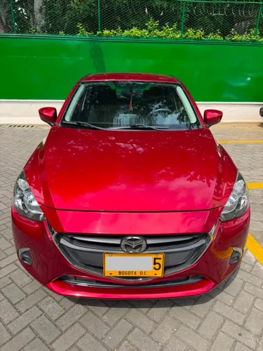 Mazda 2 Sedan