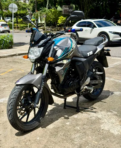 Vendo Yamaha FZ FI 2.0 modelo 2022 150cc full estado