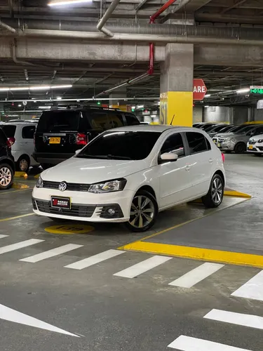 Volkswagen Gol Highline 1.600 cc Mecánico