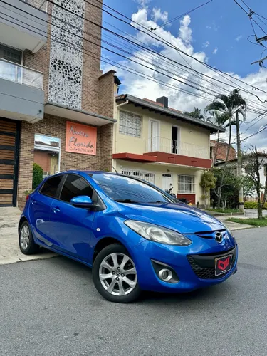 MAZDA 2 2015