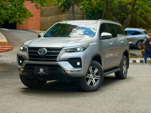 Toyota Fortuner 2021