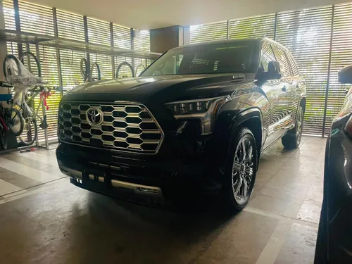 Toyota sequoia capstone