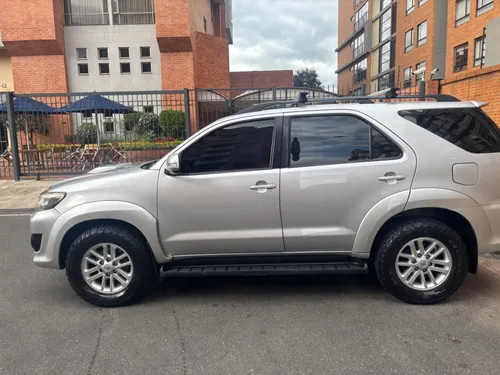 Toyota fortuner SRV 3.0 diésel 4x4