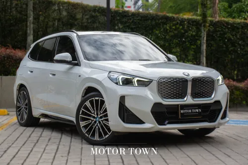 BMW IX1 Xdrive30 Edición M Electrica 2025