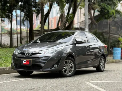 TOYOTA YARIS XS 2022