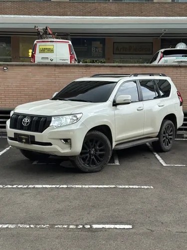 Toyota Prado TXL 2023 2.8 diesel