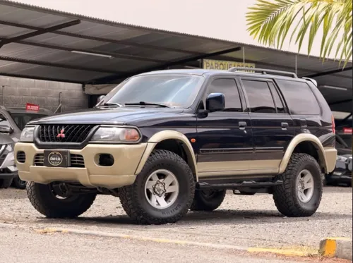 MITSUBISHI NATIVA BLINDADA
