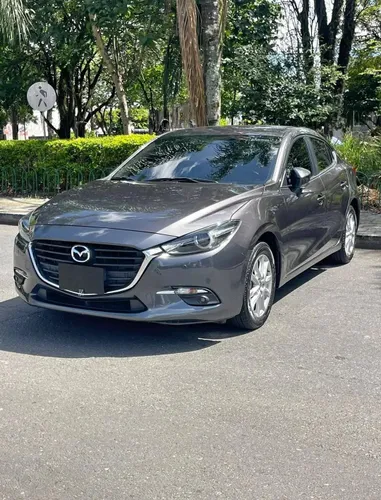 Mazda 3 Touring 2020