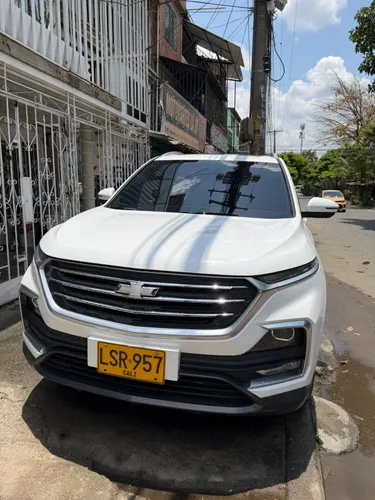 Chevrolet Captiva turbo modelo 2023 único dueo tránsito de Cali