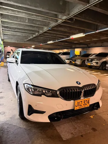 BMW 320i
