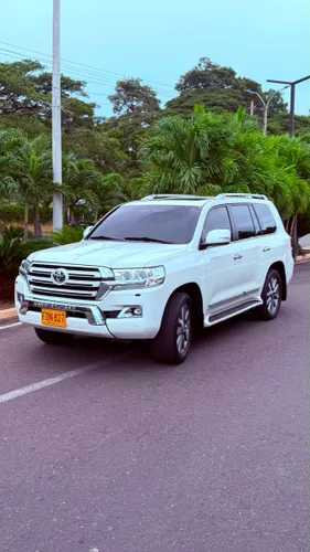 Toyota Sahara Lc200 GXR 2016 gasolina