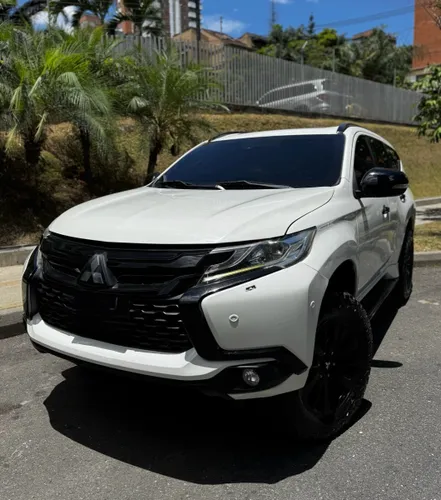 MITSUBISHI MONTERO SPORT 2018 B2