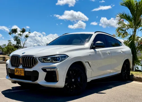 bmw X6 M50i performance 2021