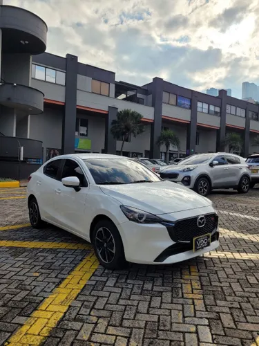 MAZDA 2 GRAND TOURING LX AT 2026