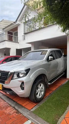 Nissan Frontier XE