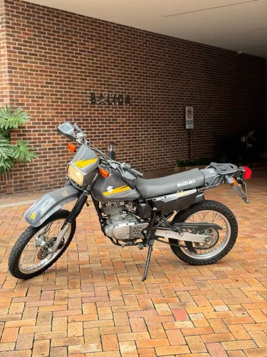 Suzuki DR200 2012 no jubilada