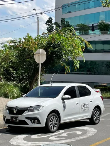 Renault Logan Zen 1.6cc Servicio publico