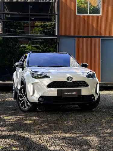 Toyota Yaris Cross XLS Hybrid 2024