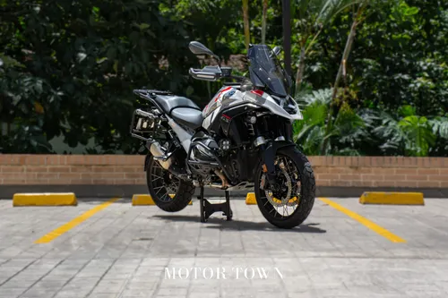 BMW R 1300 GS WHITE SUSPENSION ADAPTATIVA2024