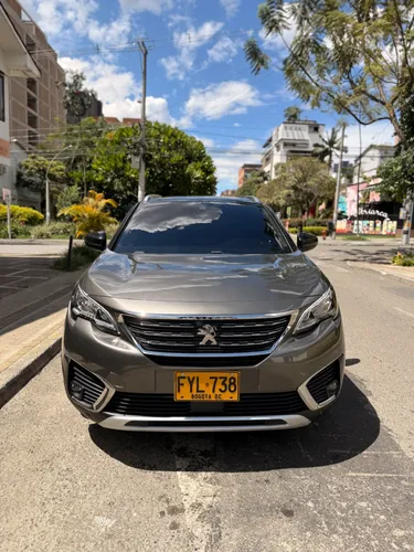 PEUGEOT 5008 DIÉSEL