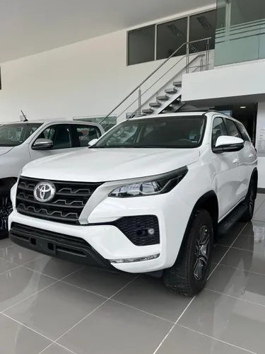 Toyota Fortuner SR 2027