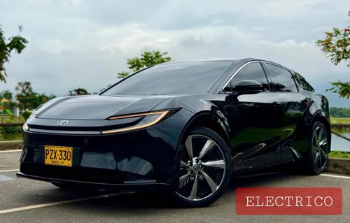 Toyota bZ5 S-Mart 100 eléctrico 2025