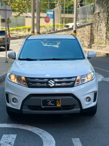Suzuki Vitara 2wd MT live