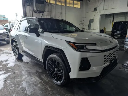 Toyota RAV4 XSE TP WHITE