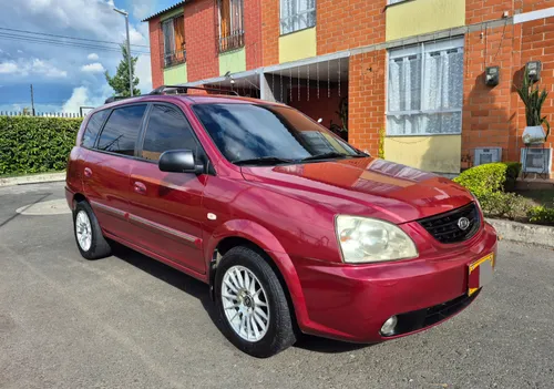 Venpermuto Kia carens LX