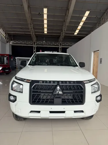 Mitsubishi L200 TRITON GLX 2027 TURBO DIESEL MECANICA