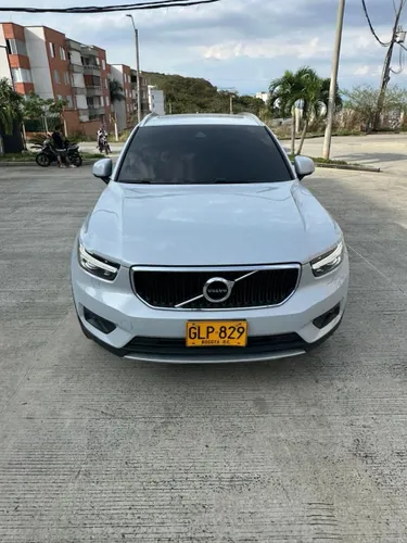 VOLVO XC 40