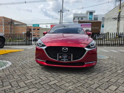 Mazda 2 Grand Touring Sedan