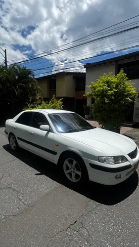 Mazda 626 milenio