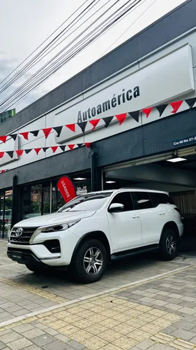 Toyota Fortuner SR 2026
