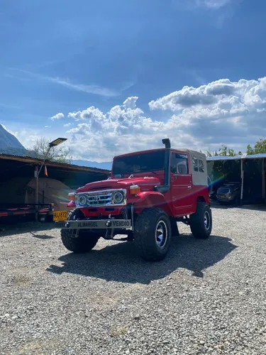 Toyota FJ40-Precio negociable.