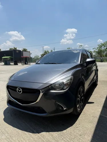Mazda 2 touring 2019