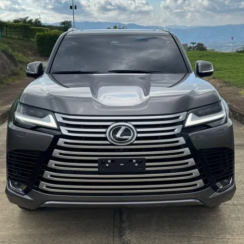 Lexus LX 700h Hybrid Luxury Modelo 2025