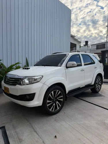 Toyota Fortuner SRav 3.0 aut 2015
