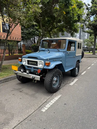 TOYOTA FJ40 1977