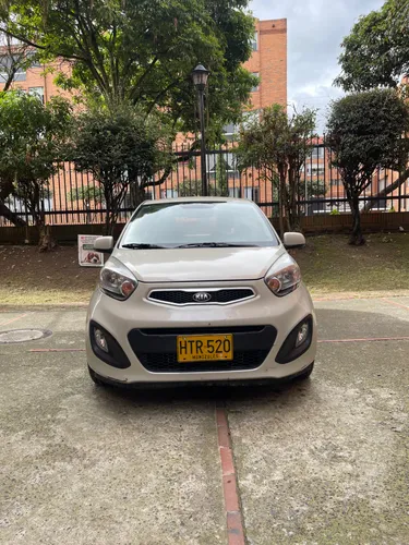 Vendo Kia Picanto LX 2014 1.0